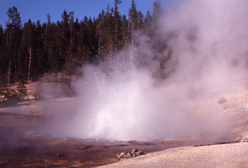 echinus geyser erupting 1964