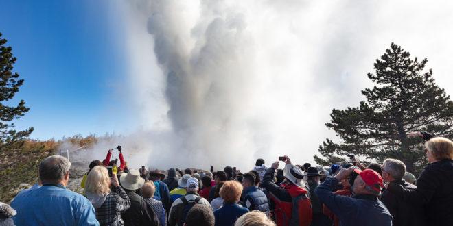 Crowd at Steamboat Geyser eruption